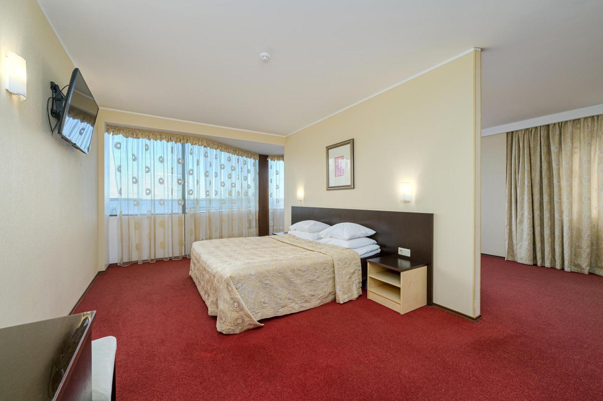Hotel Rocca Al Mare Talin Exterior foto