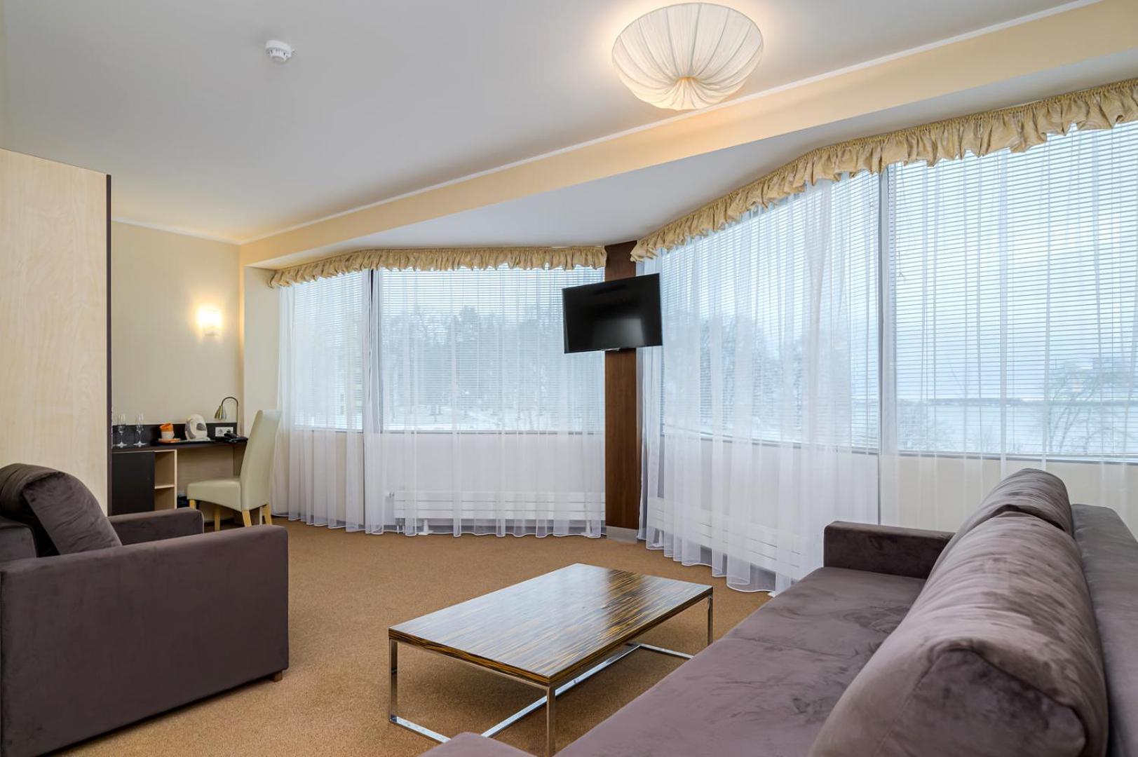 Hotel Rocca Al Mare Talin Exterior foto