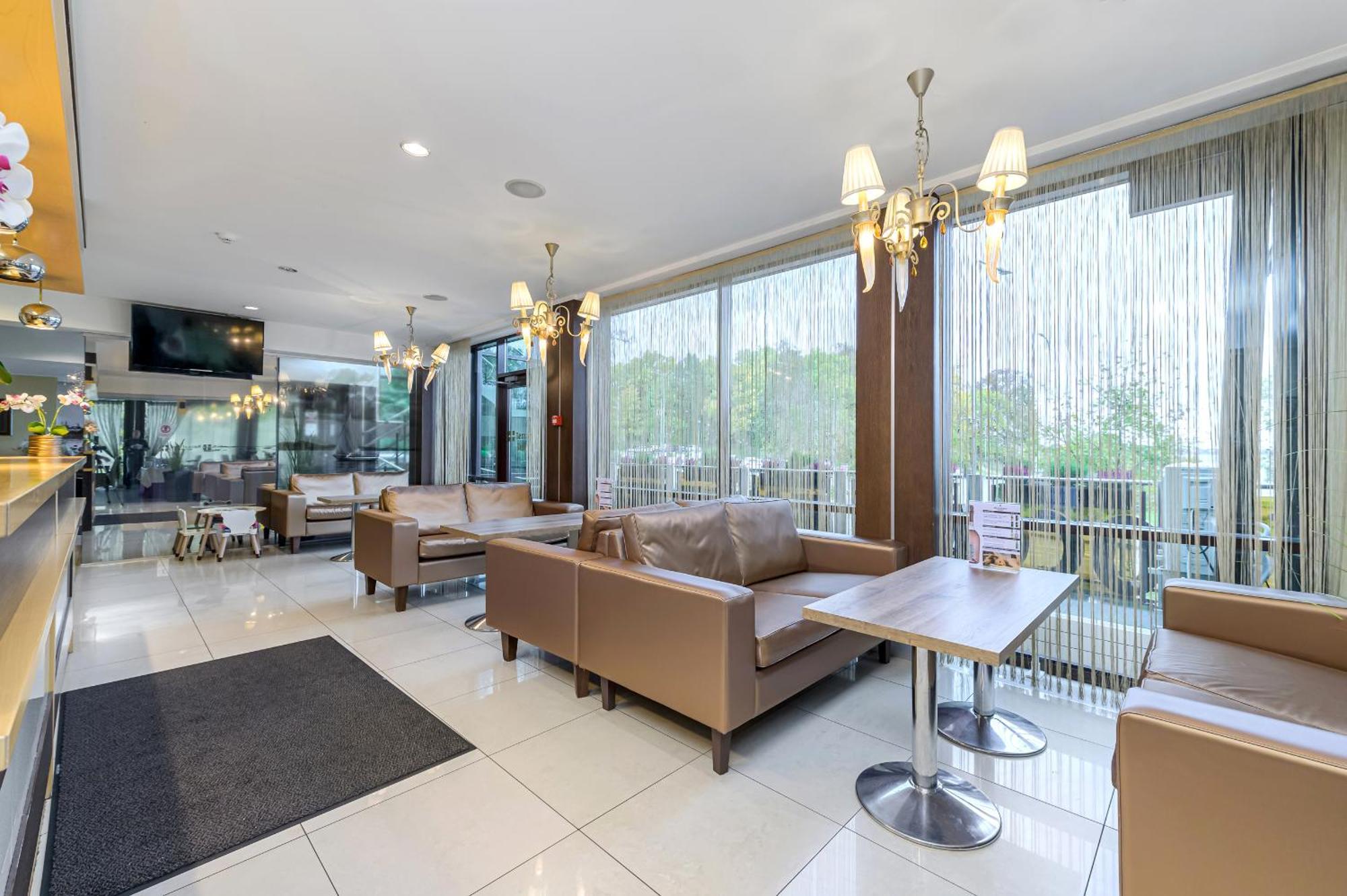 Hotel Rocca Al Mare Talin Exterior foto