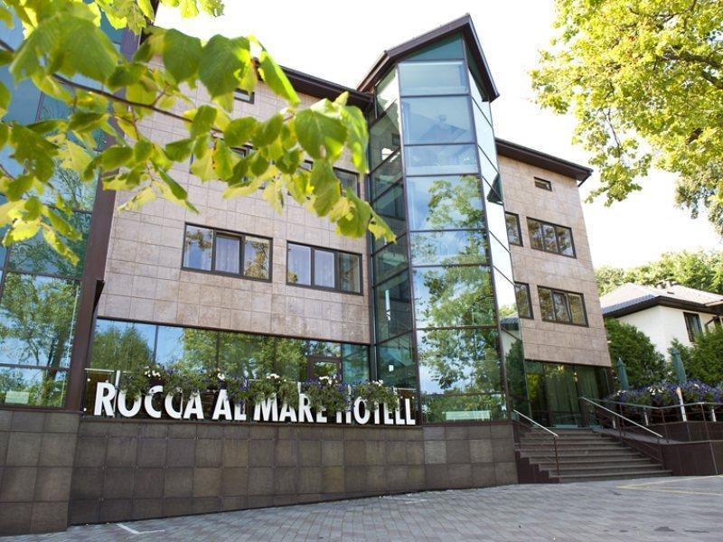 Hotel Rocca Al Mare Talin Exterior foto