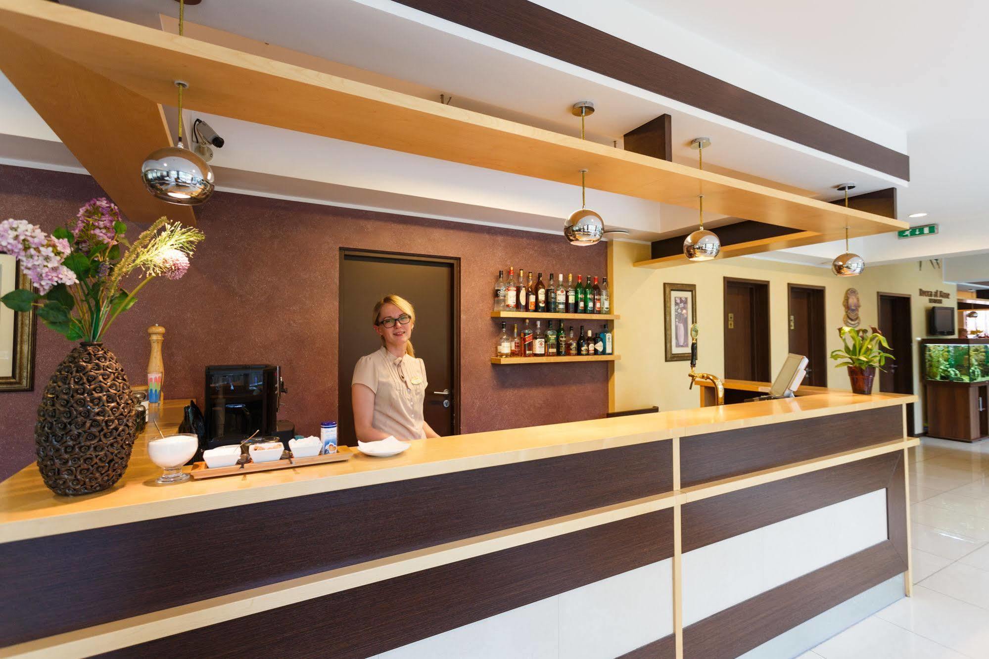 Hotel Rocca Al Mare Talin Exterior foto
