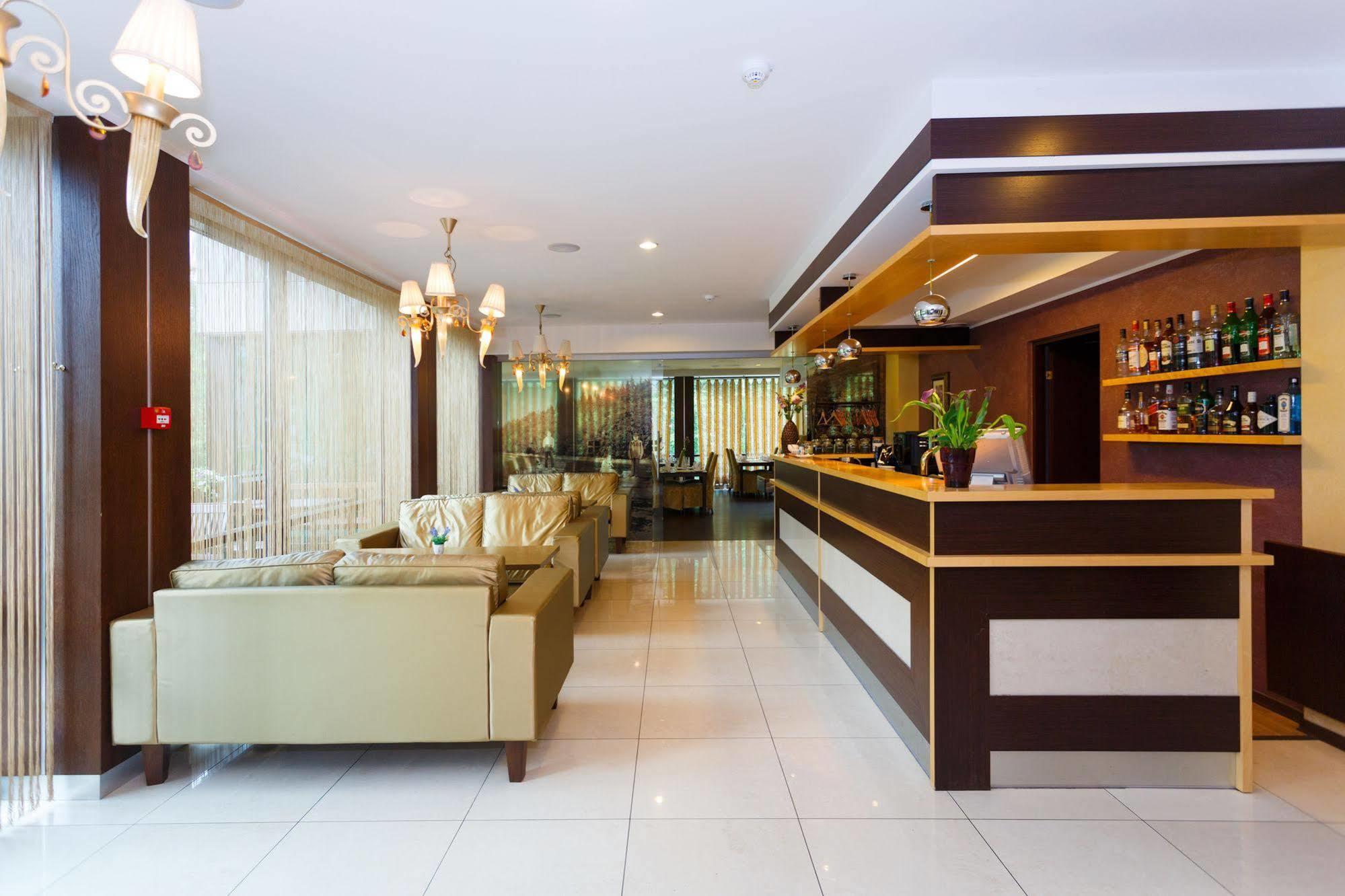 Hotel Rocca Al Mare Talin Exterior foto