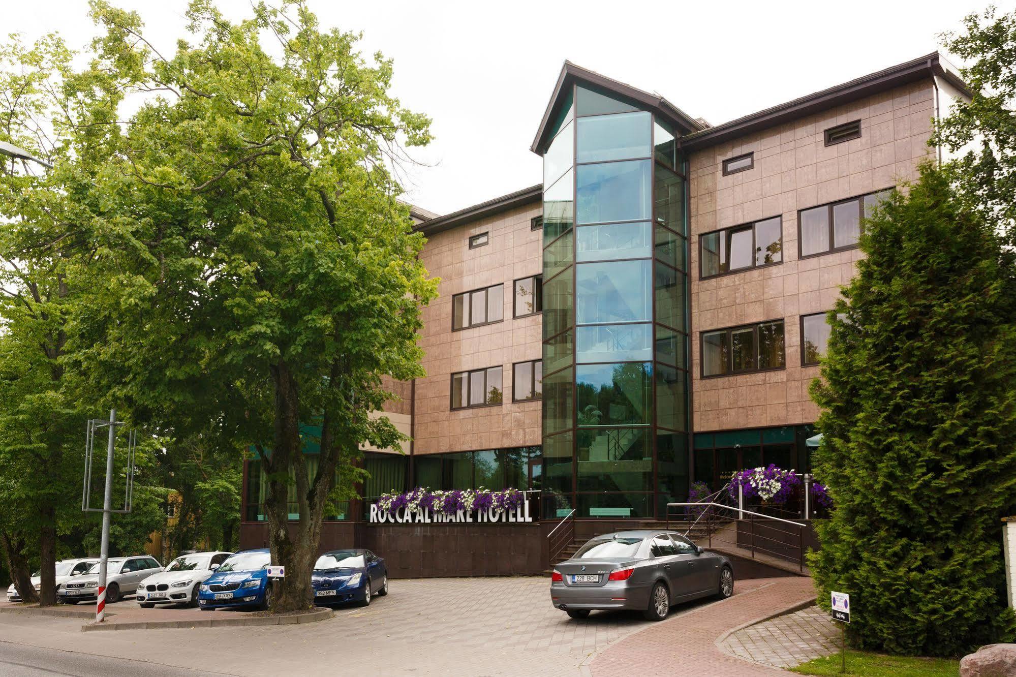Hotel Rocca Al Mare Talin Exterior foto